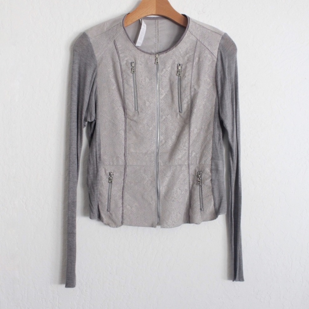 NWOT LOLA & SOPHIE LONG SLEEVE ZIPPER TOP